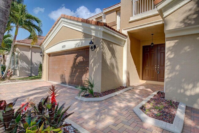 Building Photo - 15711 SW 53rd Ct