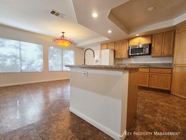 Building Photo - 3697 Ferndale Cove Dr