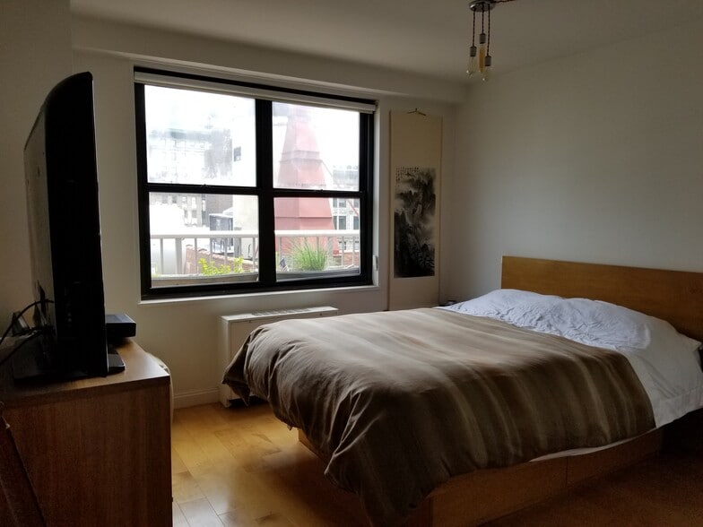Building Photo - 7 east 14th Street Apt 1 Z