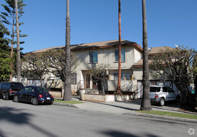 Primary Photo - 1239 19th St