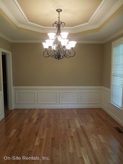 Building Photo - 5 br, 3.5 bath House - 11 Racquet Court