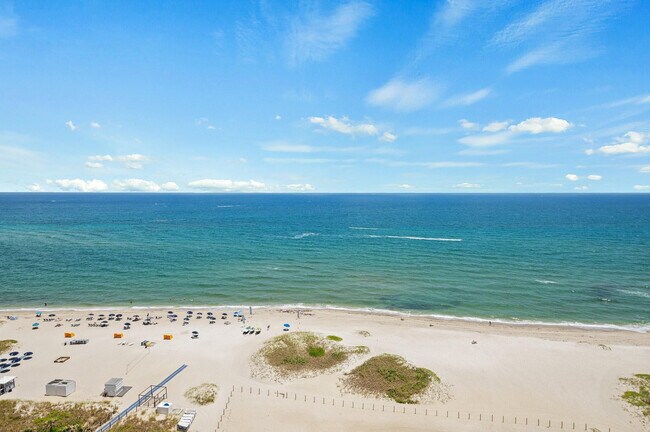 Building Photo - 1116 N Ocean Blvd