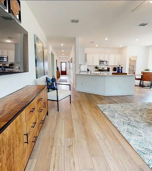 Building Photo - 1000 Chip St