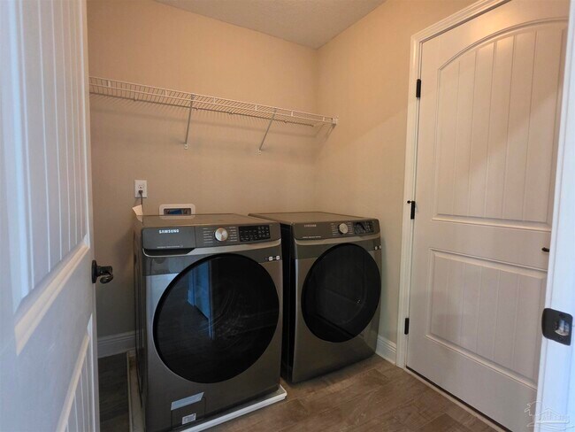 Building Photo - 8839 Longmont Way