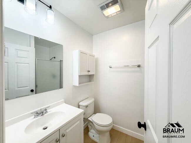 Building Photo - 11228 Huston St