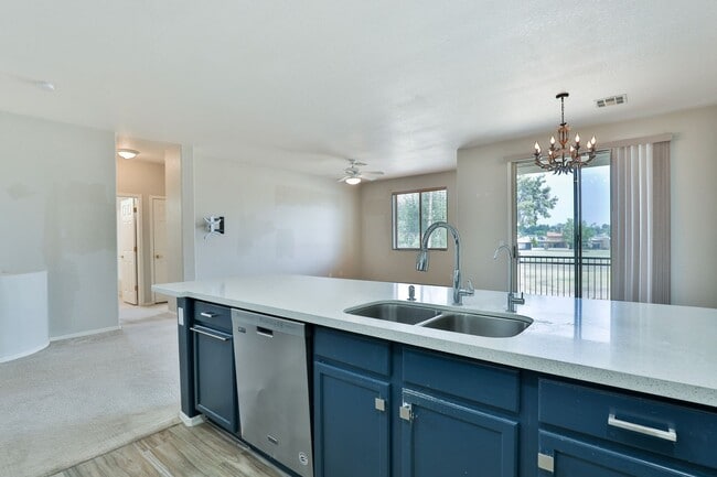 Building Photo - Stylish Mesa Condo with Modern Comforts & Prime Location
