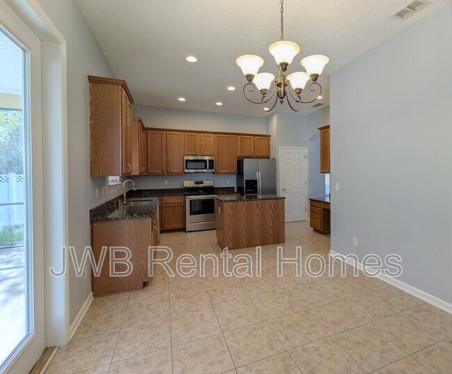 Building Photo - 129 Castlegate Ln