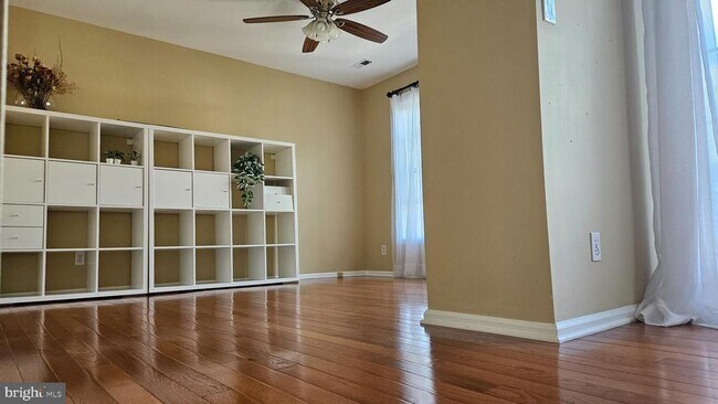 Building Photo - 6008 Rabbit Hill Ct