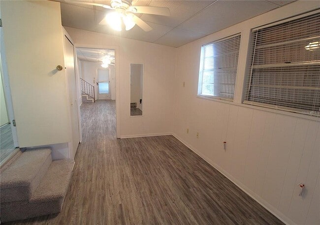 Building Photo - 512 50th Ave Dr W