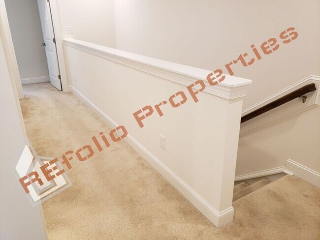 Building Photo - Elegant 3 Bedroom 2.5 Bath 1-Car Garage To...