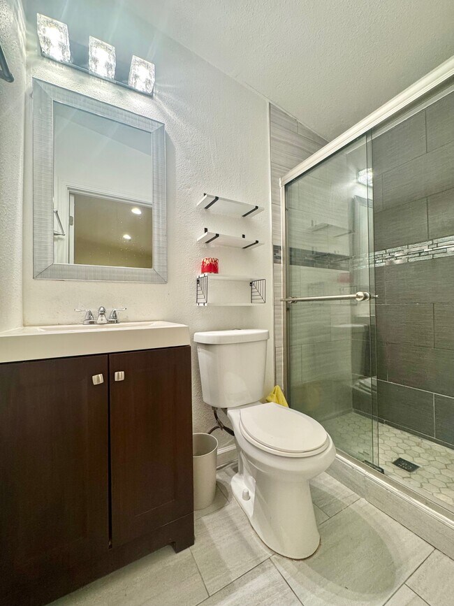 Building Photo - 27777 Loyola Ave