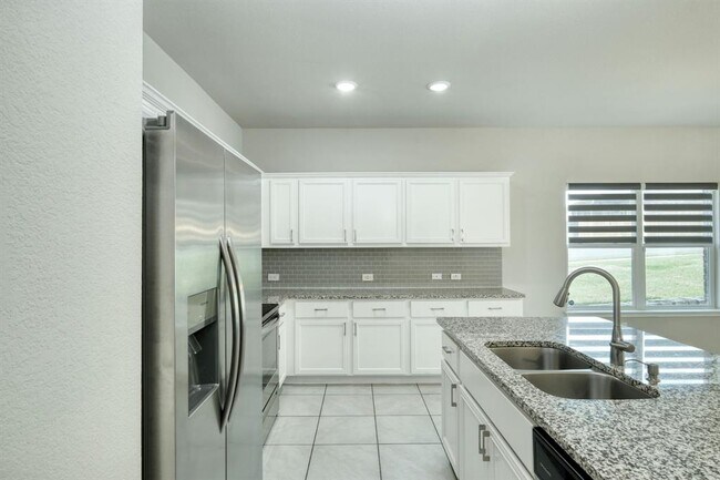 Building Photo - 3209 Ortman Dr