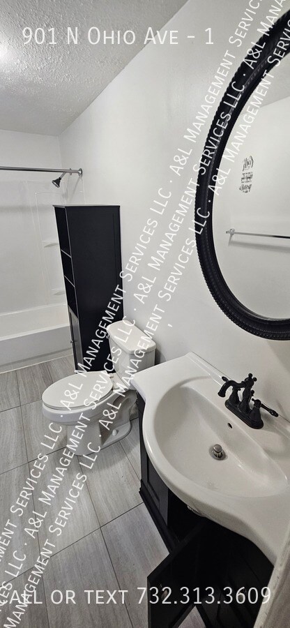 Building Photo - 901 N Ohio Ave