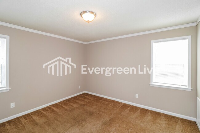 Building Photo - 3465 E Rolling Woods Dr