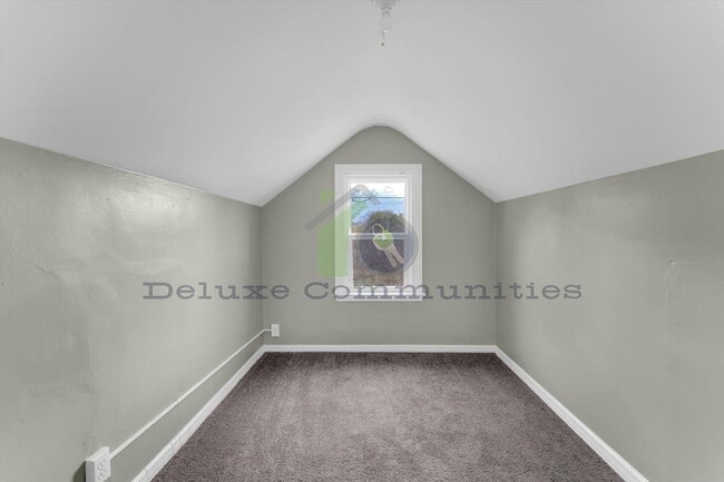 Building Photo - Fully Remodeled 3 bed 1 bath- Single Family Home!! JUST LISTED!