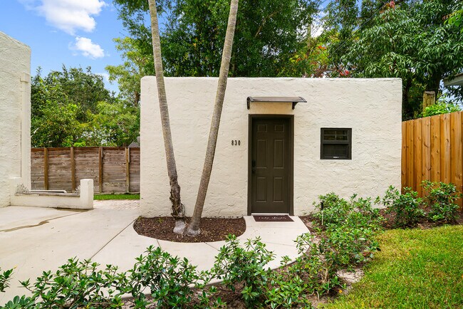 Building Photo - 828 35th St