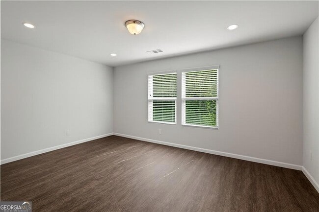 Building Photo - 1139 Lookout Ave NW