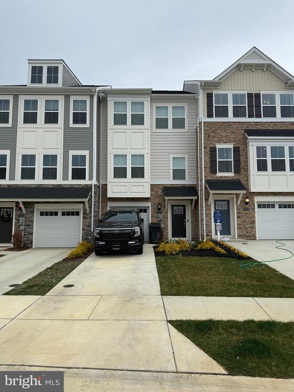 Building Photo - 11075 Corvin Pl