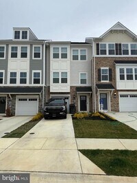 Building Photo - 11075 Corvin Pl