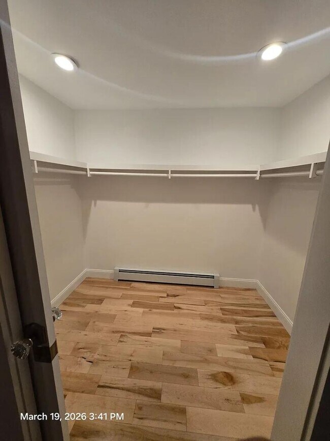 Building Photo - 21 Juniper St