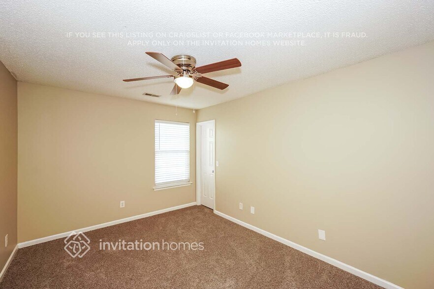 Building Photo - 6625 Forest Cross Dr