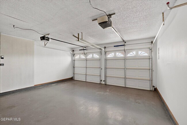 Building Photo - 4536 R L Shoemaker Dr