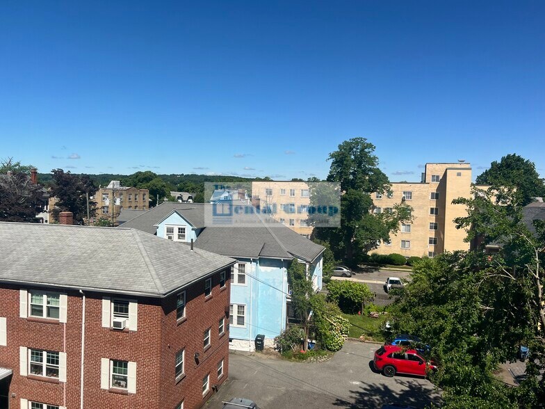 Primary Photo - 215 Massachusetts Ave