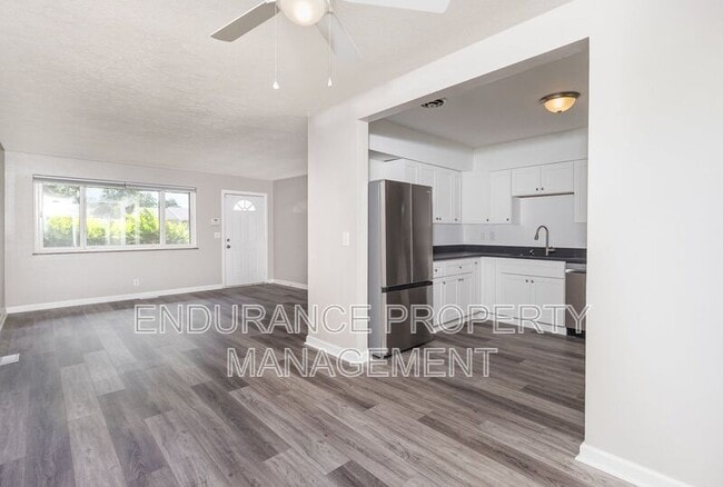 Building Photo - 455 Rockford Dr