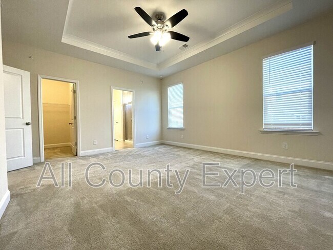 Building Photo - 502 Cooper Ln