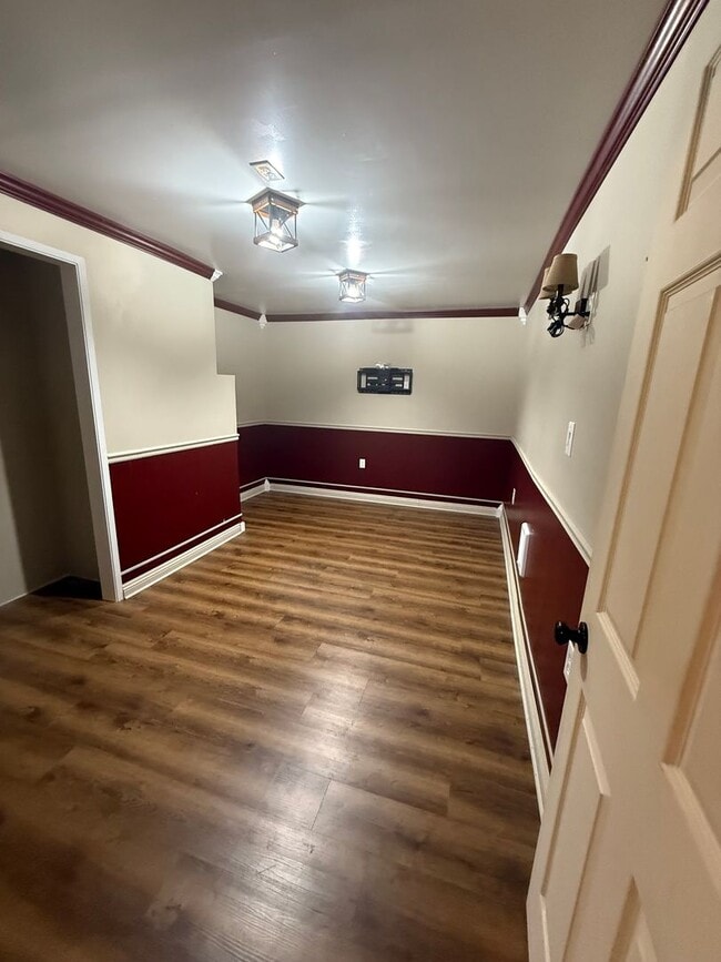 Building Photo - Updated 3+ Bedroom 2 Bath House with Large Fenced In Yard