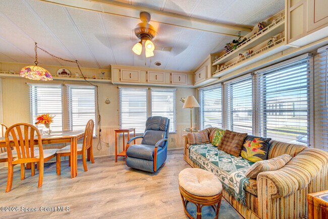 Building Photo - 283 Buffalo Pl