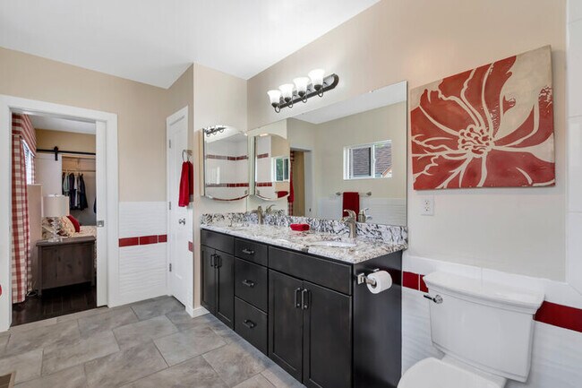 Building Photo - 631 Clover Ln