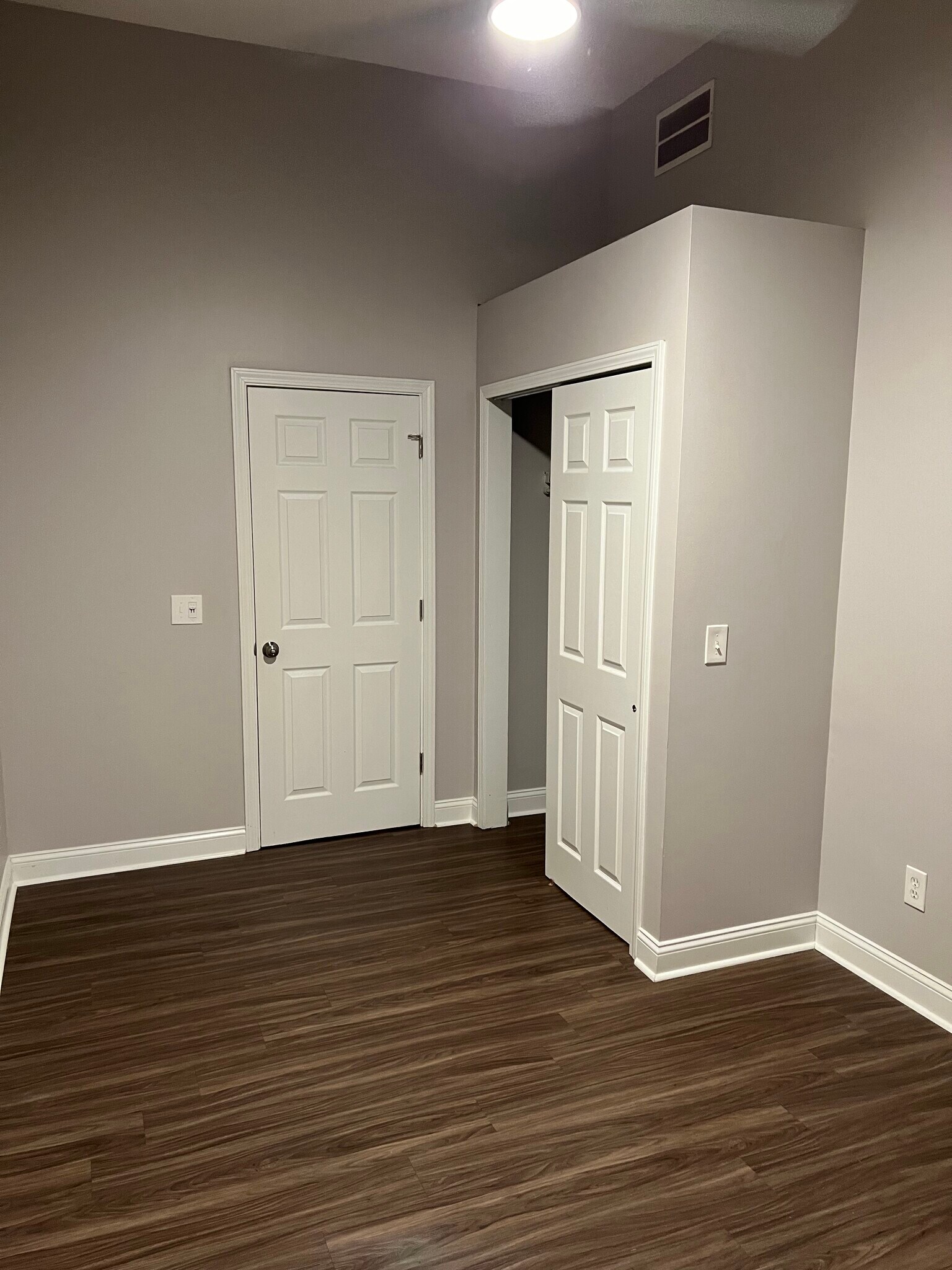 Bedroom 1 - 631 Bakewell St