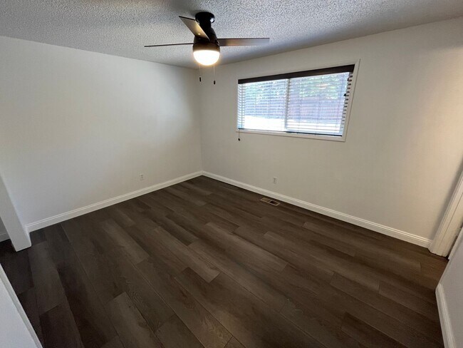 Building Photo - Great 3 Bed/2 Bath Single Family Home in NE Bend - Pheasant Court