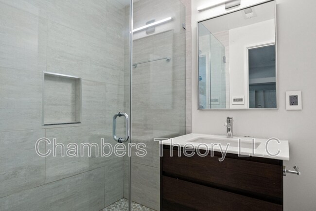 Building Photo - 3820 Argyle Terrace NW