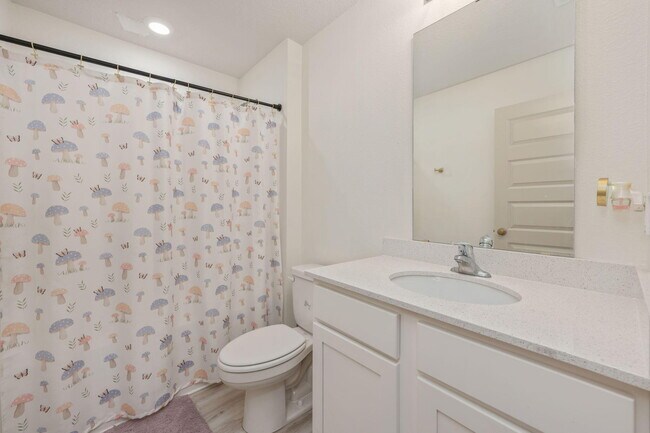 Building Photo - 545 Mary Lou Way