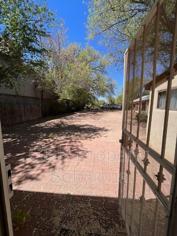 Building Photo - 305 Wilshire Dr SW