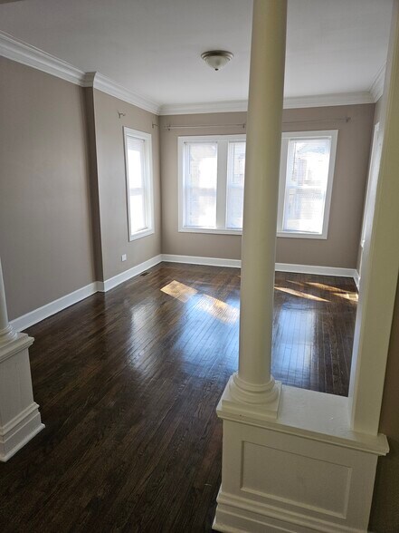 Building Photo - 8539 S Colfax Ave