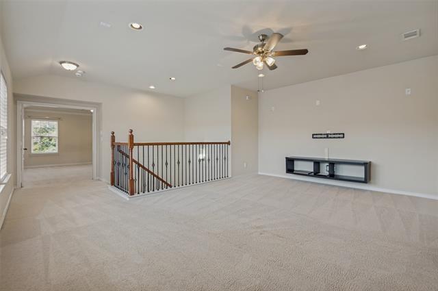 Building Photo - 5996 Clearwater Dr