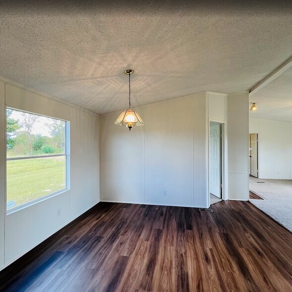 Building Photo - 127 County Road 3816