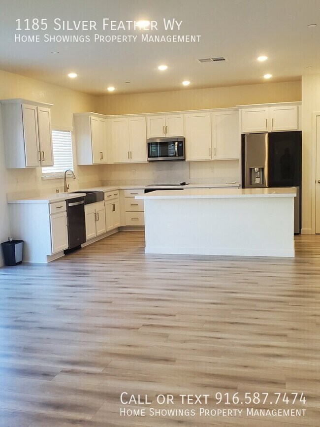 Building Photo - 1185 Silver Feather Wy