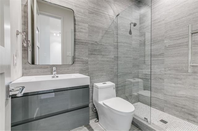 Building Photo - 256 Crockett St