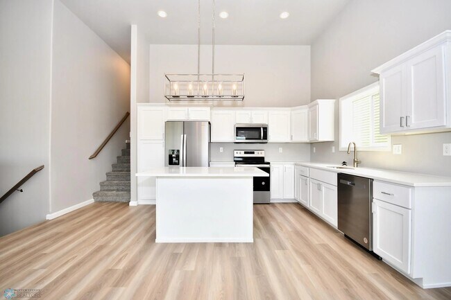 Building Photo - 3728 33rd St S