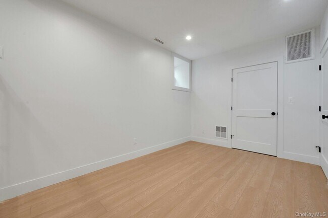 Building Photo - 278 Washington Ave