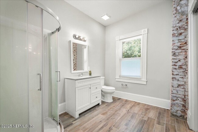 Building Photo - 1913 Redell St