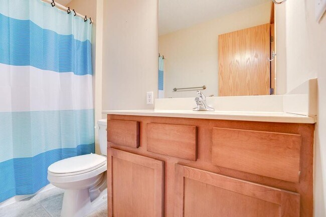 Building Photo - 1347 Magnolia Ave E