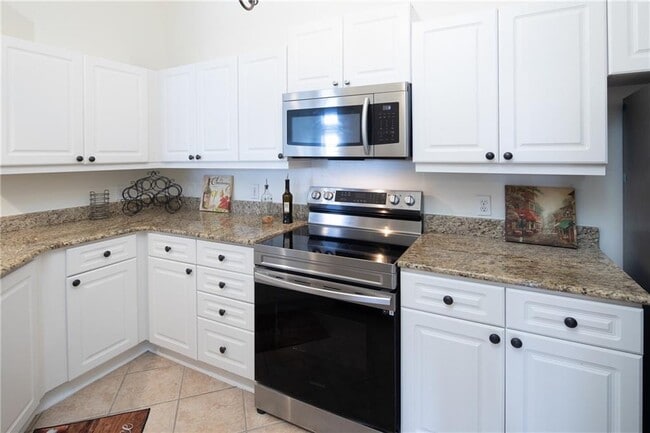 Building Photo - 3334 Peachtree Rd NE