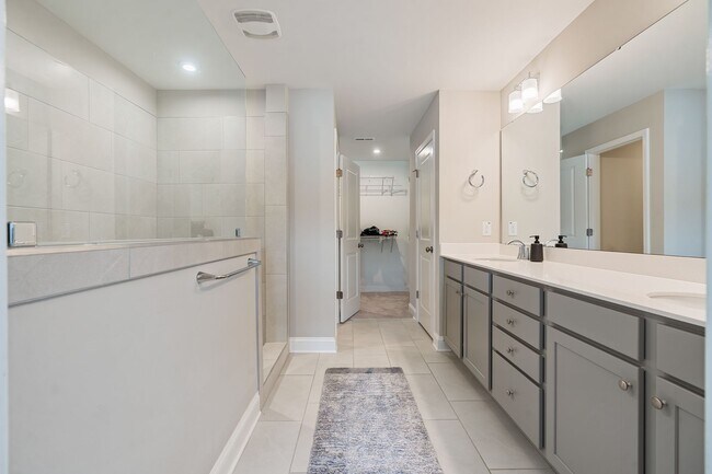 Building Photo - PARK FLEX STAYS - FULLY FURNISHED! Sunlit, Briar Chapel Retreat with Designer Finishes & Resort-S...