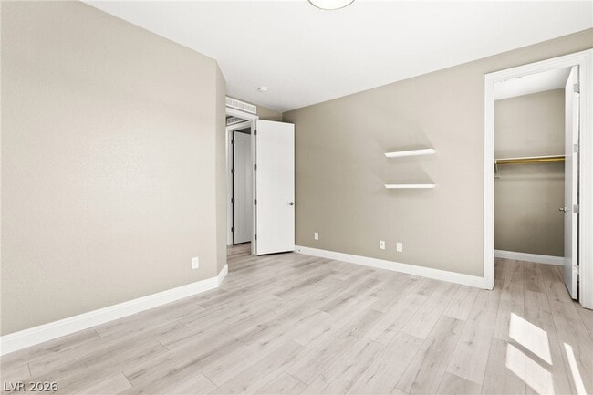 Building Photo - 10314 Apache Blue Ave