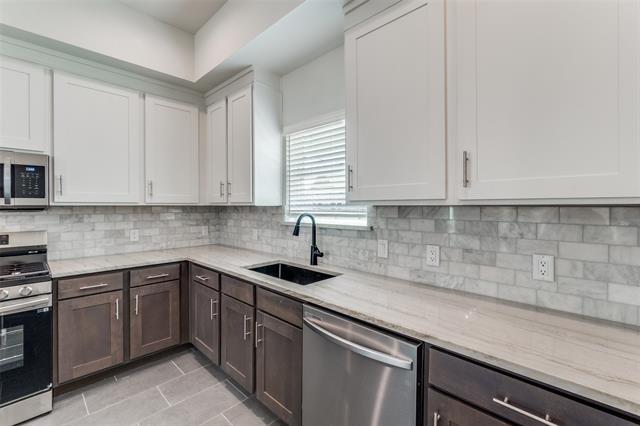 Building Photo - 4519 San Jacinto St